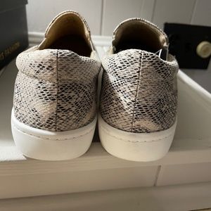 Slip-On Sneakers